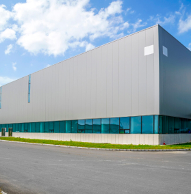 How to optimize warehouse operations for peak season with smart warehouse solutions